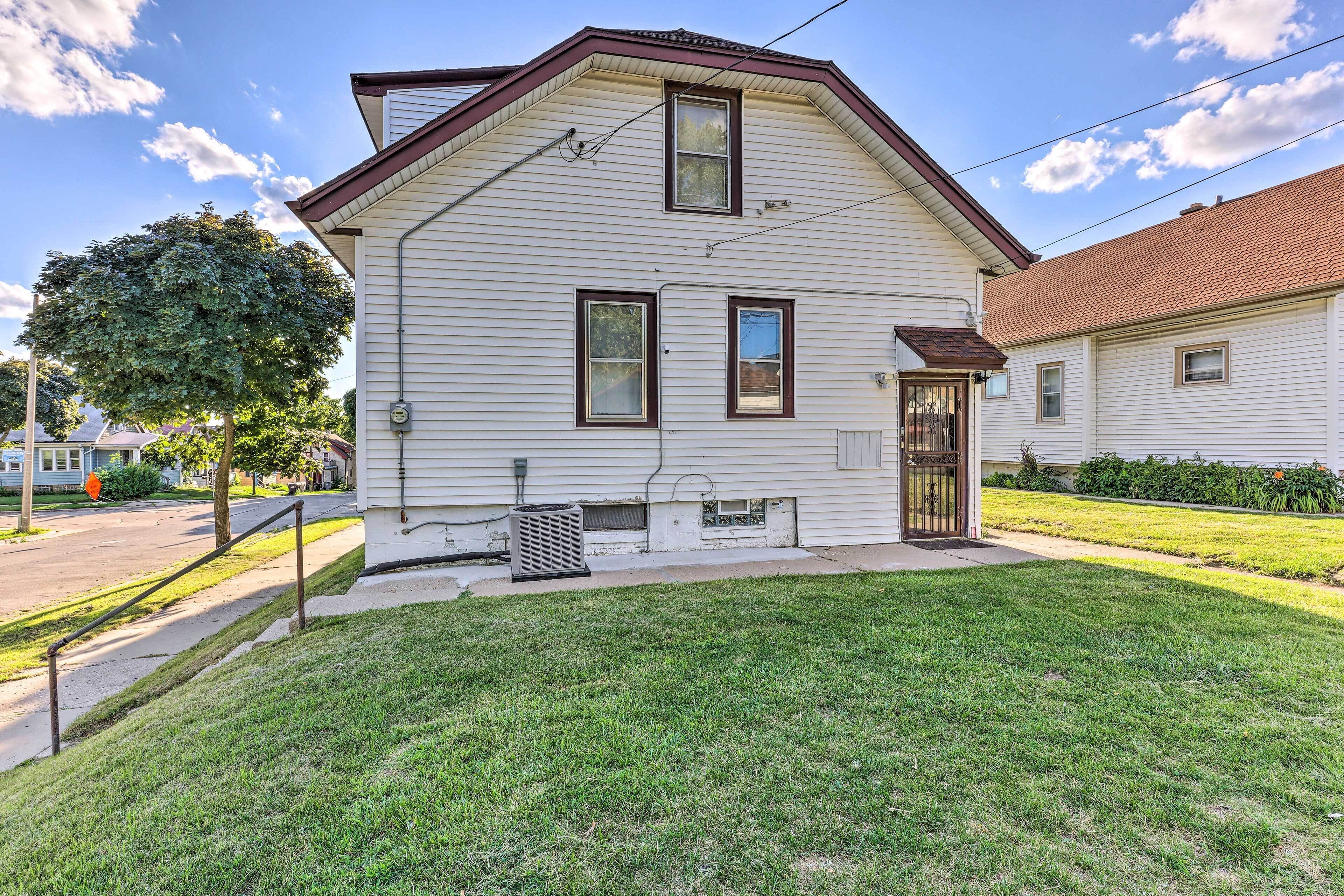 House (5 Bedrooms) | Interior