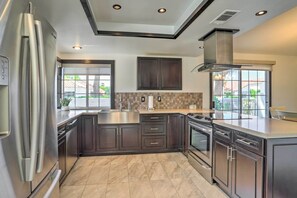 House (3 Bedrooms) | Interior - Gorgeous Palm Desert Home w/ Community Pool! (Palm Desert)