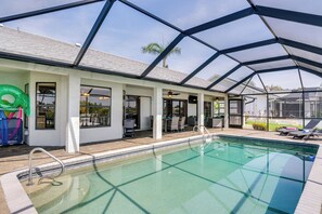 House (3 Bedrooms) | Interior - Waterfront Cape Coral Home w/ Pool & Gulf Access (Cape Coral)