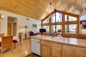 Casa (2 Bedrooms) | Interior
