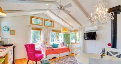 Pet-friendly Patagonia Apt ~ 12 Mi to Wineries!