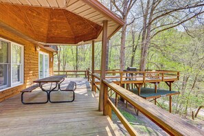 House (2 Bedrooms) | Interior - Vacation Rental Near Hoosier National Forest! (Taswell)