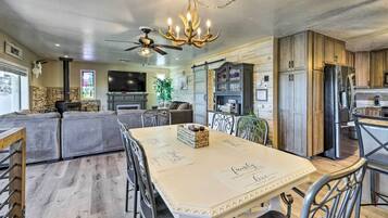 House (4 Bedrooms) | Interior