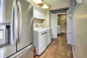 House (4 Bedrooms) | Interior - Hot Tub & Deck: Pet-friendly Home in Payson (Payson)