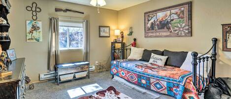 House (4 Bedrooms) | Interior