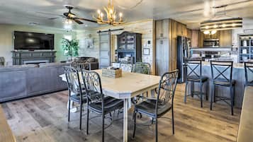 House (4 Bedrooms) | Dining