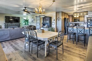 House (4 Bedrooms) | Dining