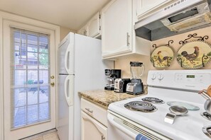 Apartment (2 Bedrooms) | Interior - Gilbert Townhome w/ Easy Access to Phoenix! (Gilbert)