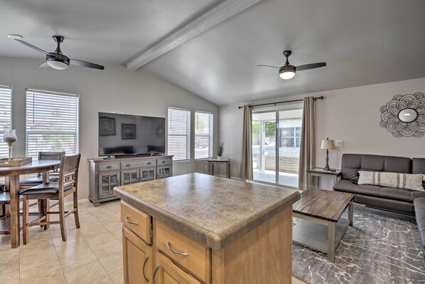 Interior - Cozy Yuma Retreat, Proximity to Golf Courses! (Yuma)