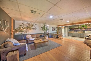 Living area - Dog-friendly Noxon Retreat w/ Pond Access! (Noxon)