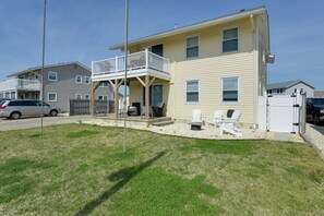 Interior - Brigantine Condo w/ Gas Grill - Walk to Beach! (Brigantine)