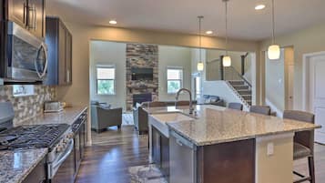 Maison (5 Bedrooms) | Intérieur