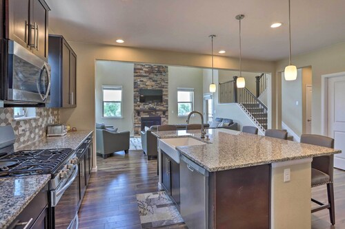 Brighton Family Home ~ 20 Mi to Dtwn Denver!