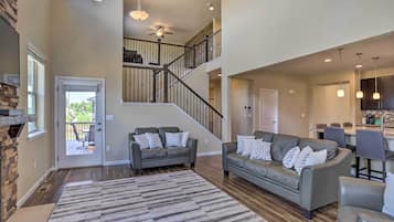 House (5 Bedrooms) | Interior