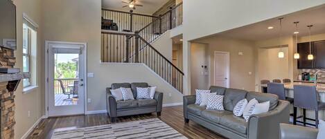 House (5 Bedrooms) | Interior