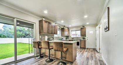 Dearborn Heights Home ~ 16 Mi to Downtown Detroit!