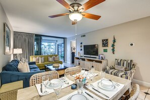 Apartment (2 Bedrooms) | Interior - Beachy Marco Island Condo With Resort Amenities! (Marco Island)