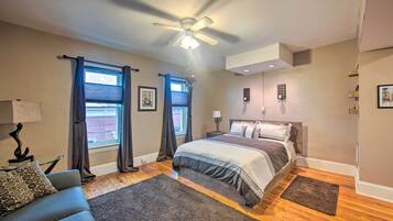 Apartemen (2 Bedrooms) | 2 kamar tidur, setrika/meja setrika, dan seprai linen