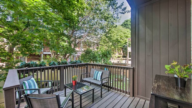 Terrace/patio - Harrisburg Retreat w/ Deck, Balcony & Grill! (Harrisburg)