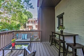 Outdoor dining - Harrisburg Retreat w/ Deck, Balcony & Grill! (Harrisburg)