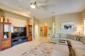 House (3 Bedrooms) | Interior