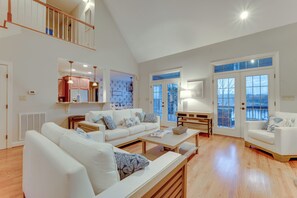 House (5 Bedrooms) | Interior