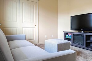 House (4 Bedrooms) | Interior - Welcoming Bend Home < 4 Mi to Pilot Butte! (Bend)