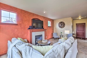 House (4 Bedrooms) | Interior - Welcoming Bend Home < 4 Mi to Pilot Butte! (Bend)