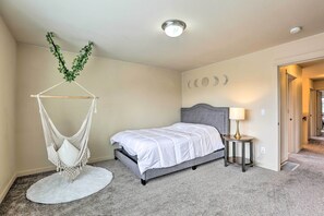 House (4 Bedrooms) | Interior - Welcoming Bend Home < 4 Mi to Pilot Butte! (Bend)