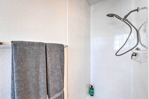 House (3 Bedrooms) | Interior - Desert Getaway w/ Pool, 2 Mi to Lake Havasu! (Lake Havasu City)