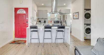 5 Mi to Universal Studios: Family Gem w/ Hot Tub!