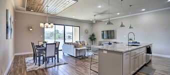 Elegant Lake Conroe Townhome w/ Boat Slip!