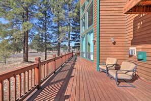 Interior - Near Golfing: Munds Park Cabin w/ Deck! (Munds Park)