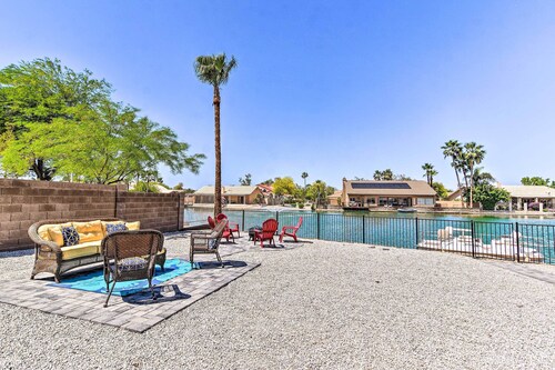 Mod Casa Grande Home w/ Patio on the Water!