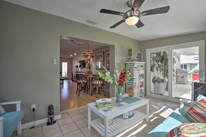 House (2 Bedrooms) | Interior - Single-story Home: Walk to Beach, Pier & River (Ormond Beach)
