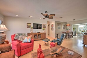 House (2 Bedrooms) | Interior - Single-story Home: Walk to Beach, Pier & River (Ormond Beach)