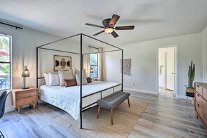 House (3 Bedrooms) | Interior - Private Pool, Gas Grill: Chic Glendale Home! (Glendale)