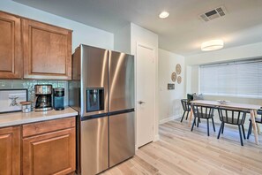 House (3 Bedrooms) | Interior - Private Pool, Gas Grill: Chic Glendale Home! (Glendale)