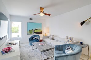 Interior - Pool Access: Mtn-view Palm Springs Condo! (Palm Springs)