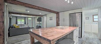 Prudenville Retreat w/ Yard ~ 1 Mi to Lake!