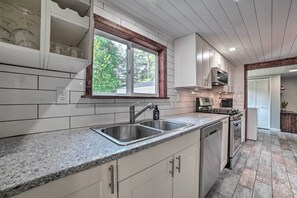 平房 (3 Bedrooms) | 住�宿內部