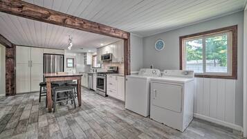 Cottage (3 Bedrooms) | Interior