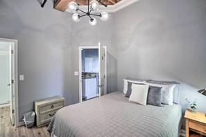 Interior - Modern Grand Haven Condo - Steps to Downtown! (Grand Haven)