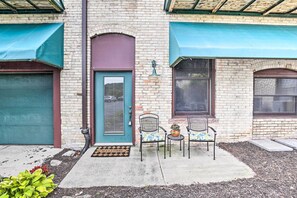 Apartment (1 Bedroom) | Interior