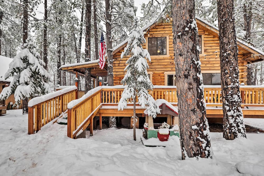 Furnished Deck: Cabin in Coconino National Forest - Stoneman Lake, AZ