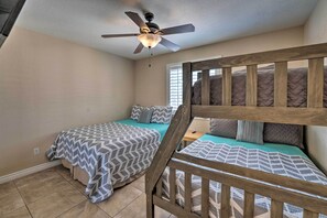 House (3 Bedrooms) | Interior - Temp-controlled Pool: Lake Havasu Escape, Mtn View (Lake Havasu City)