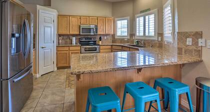 Temp-controlled Pool: Lake Havasu Escape, Mtn View