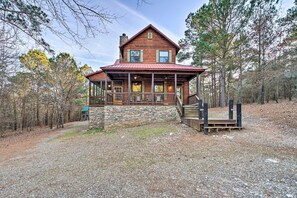 House (3 Bedrooms) | Interior - Broken Bow Cabin w/ Deck, Hot Tub & Fire Pit! (Broken Bow)