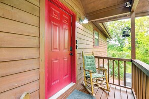 House (2 Bedrooms) | Interior - Pet-friendly Sevierville Rental w/ Private Hot Tub (Sevierville)