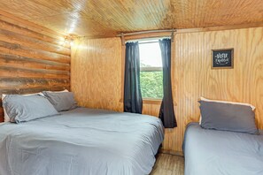 House (1 Bedroom) | Interior - 'cedar Falls Cabin 5': 1/2 Mile to Turner Falls (Davis)